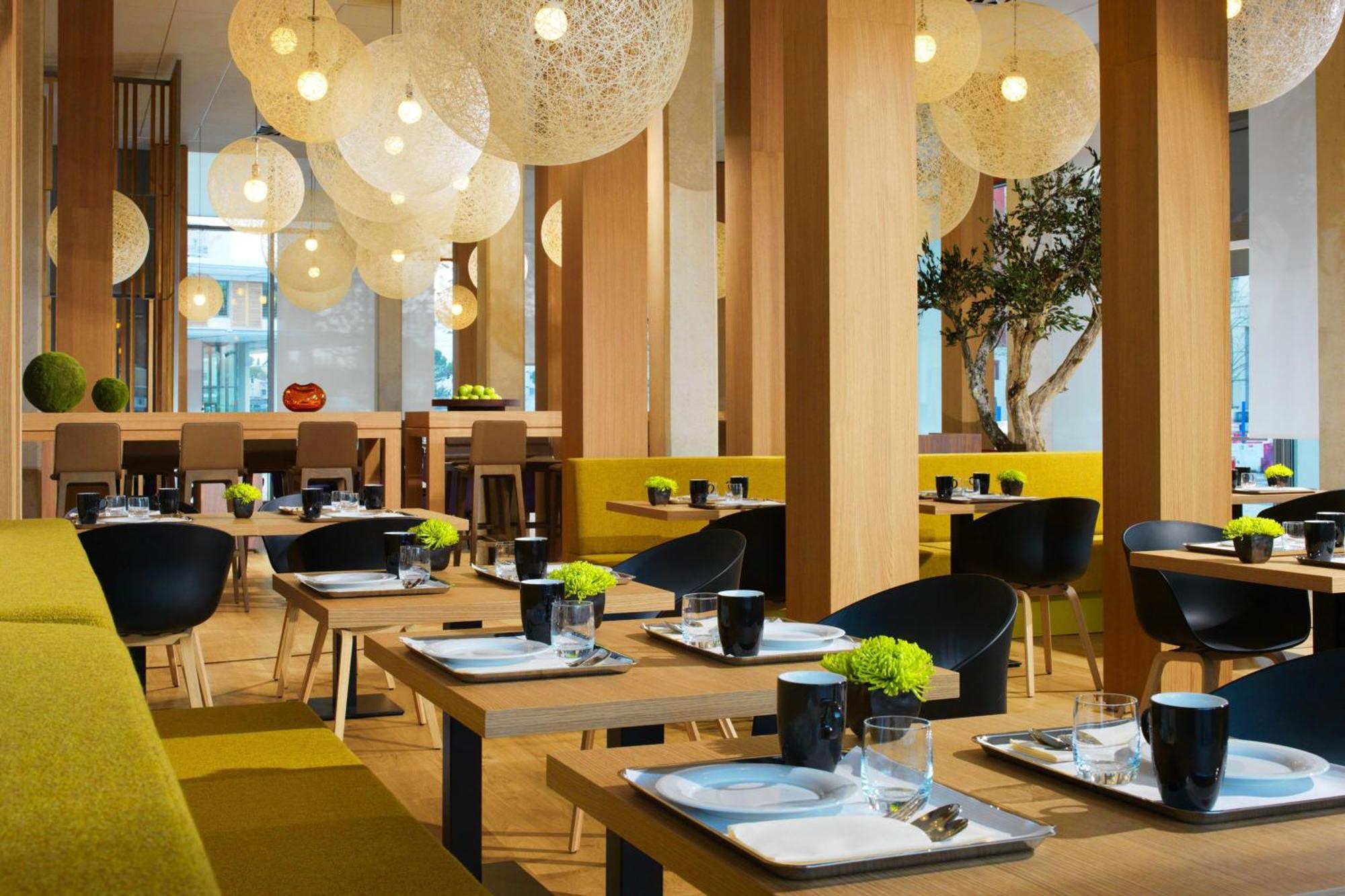 Courtyard By Marriott Montpellier Hotel Exterior foto