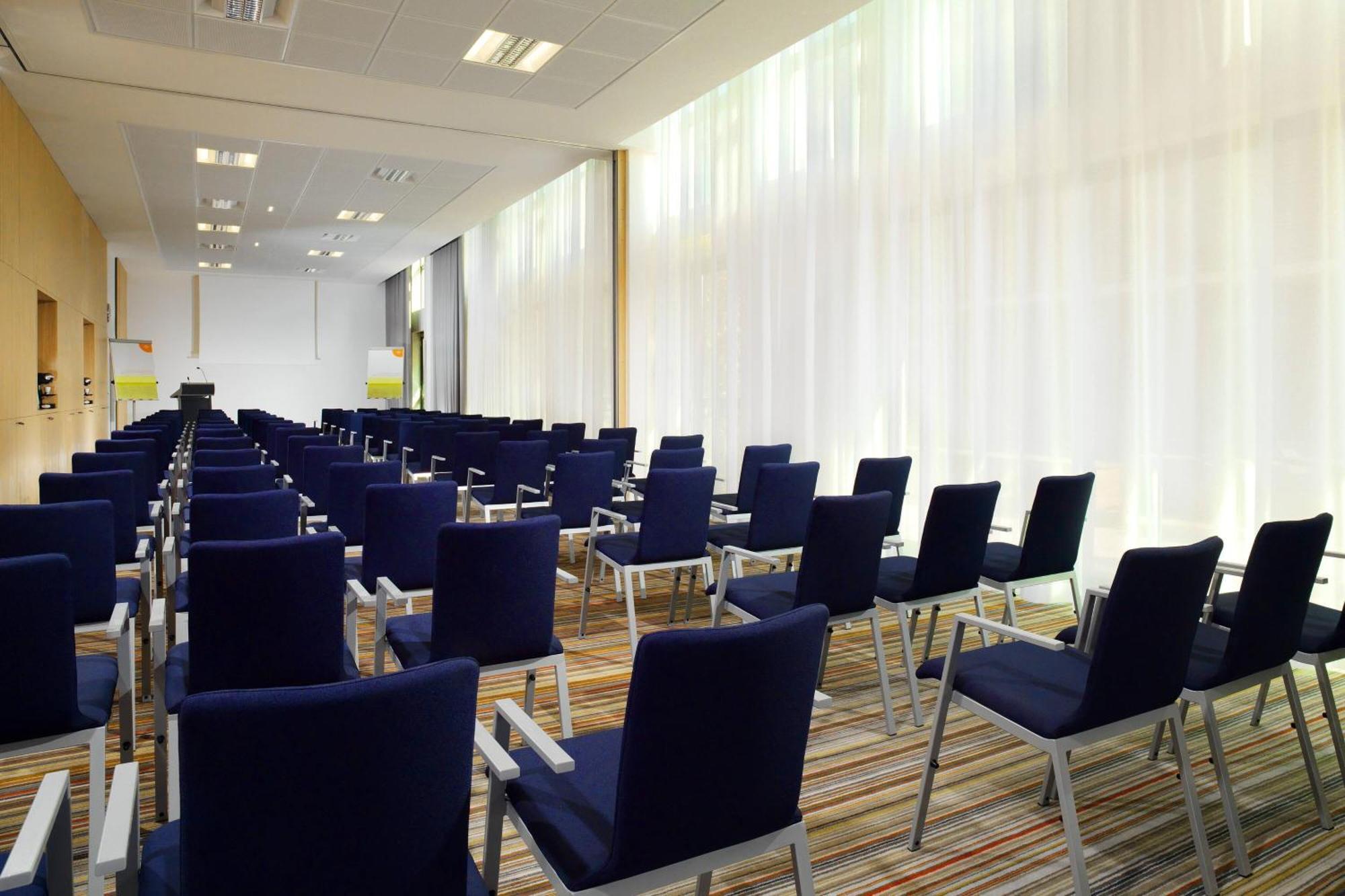 Courtyard By Marriott Montpellier Hotel Exterior foto