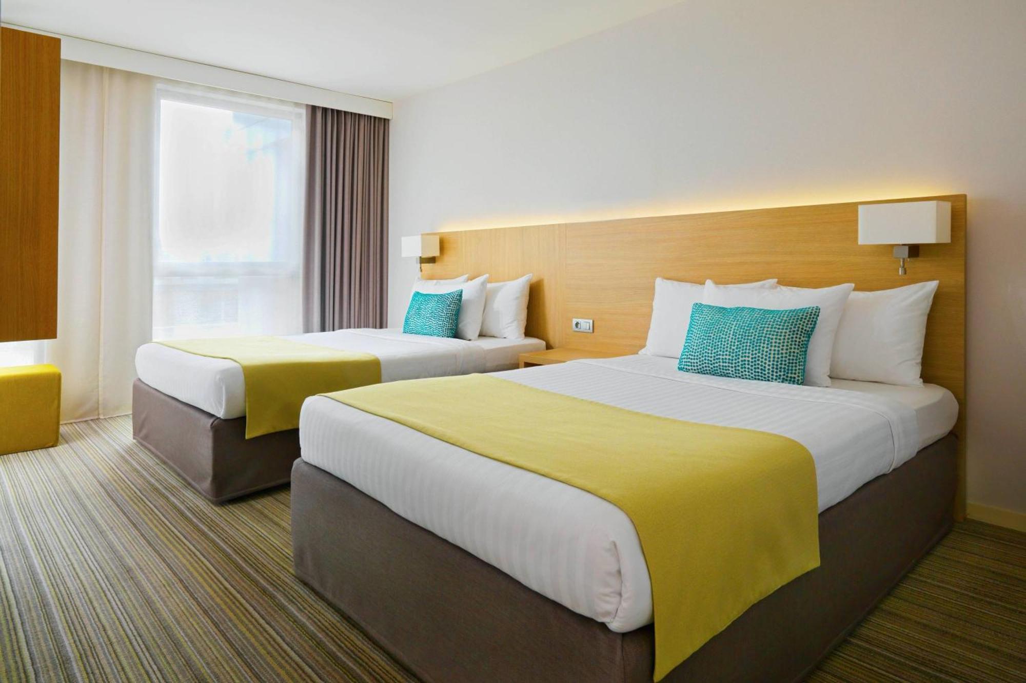 Courtyard By Marriott Montpellier Hotel Exterior foto