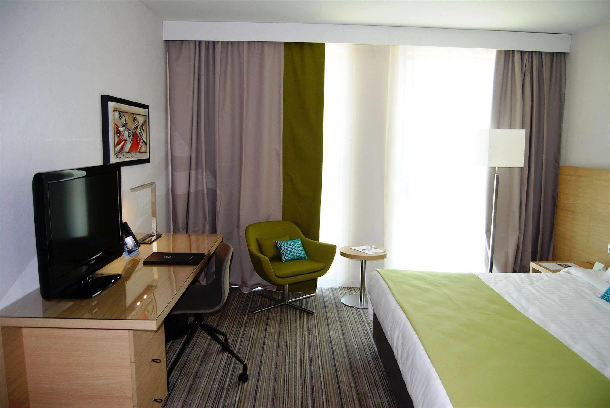 Courtyard By Marriott Montpellier Hotel Exterior foto