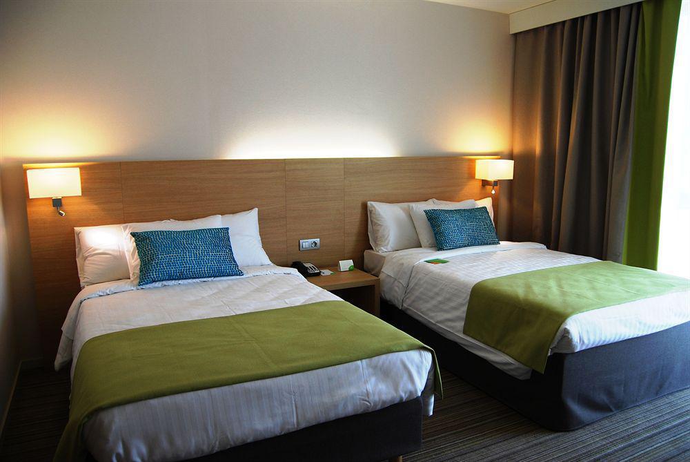 Courtyard By Marriott Montpellier Hotel Exterior foto